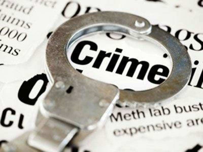 पूर्व पीएम की हुई पिटाई, अफसरों ने फेंक कर मारा गिलास…