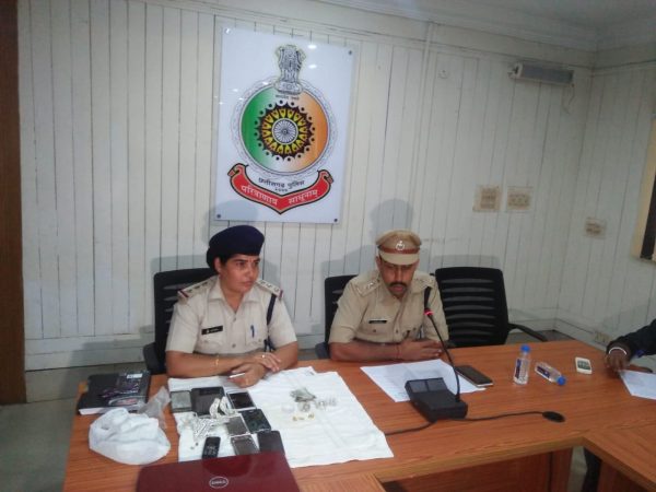 चोरी के मामले का पुलिस ने किया खुलासा, दो नाबालिग सहित एक पुरुष और दो महिलाएं गिरफ्तार, पुलिस टीम को मिलेगा 10 हजार का इनाम…