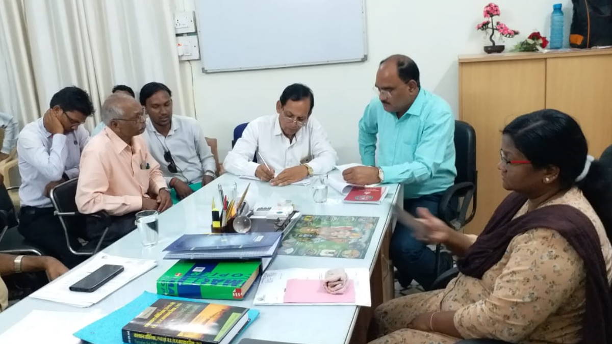 केएसके पावर प्लांट में लॉकआउट हटाने पर बनी सहमति, अपनी मांगो को लेकर मजदूर संघ ने लड़ाई जारी रखने का लिया निर्णय …