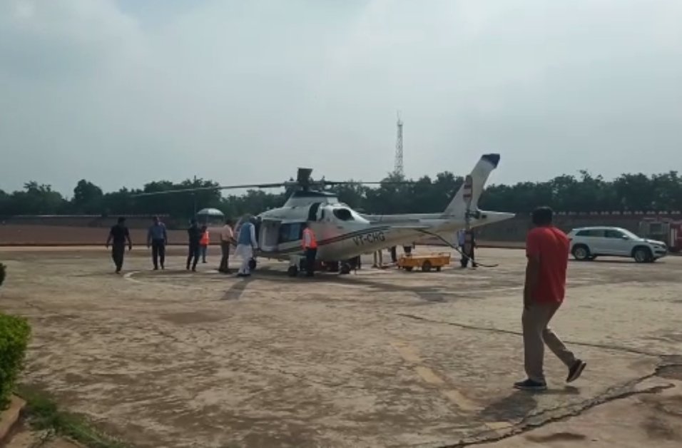 राज्यपाल और स्वास्थ्य मंत्री हेलीकॉप्टर से सुपेबेड़ा रवाना, किडनी रोगियों से मुलाकात के साथ अधिकारियों की लेंगे बैठक