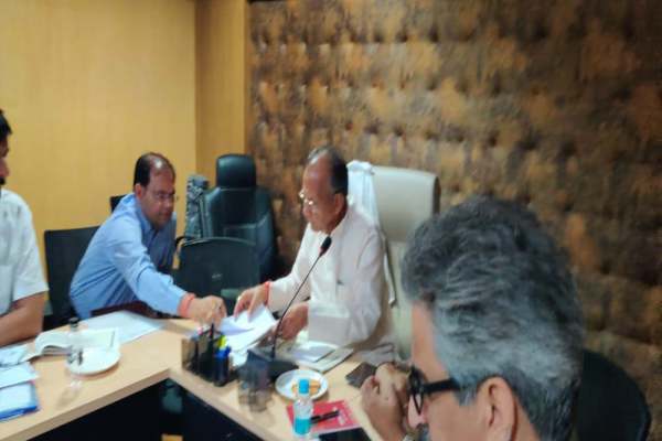 गृहमंत्री ताम्रध्वज साहू ने ली CID विभाग की समीक्षा बैठक, कहा- CID करे CBI तर्ज पर काम, कार्यप्रणाली में किया जाएगा बदलाव