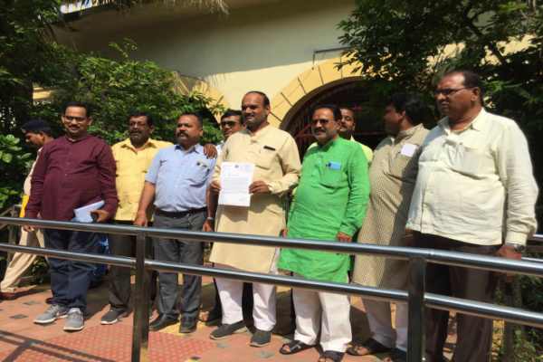 राशन कार्ड की समस्याओं को लेकर कलेक्टोरेट पहुंचे नगर निगम नेता प्रतिपक्ष सूर्यकांत राठौर, कहा- राशन खोरी करने वाले ठेकेदारों को सरकार दे रही पनाह