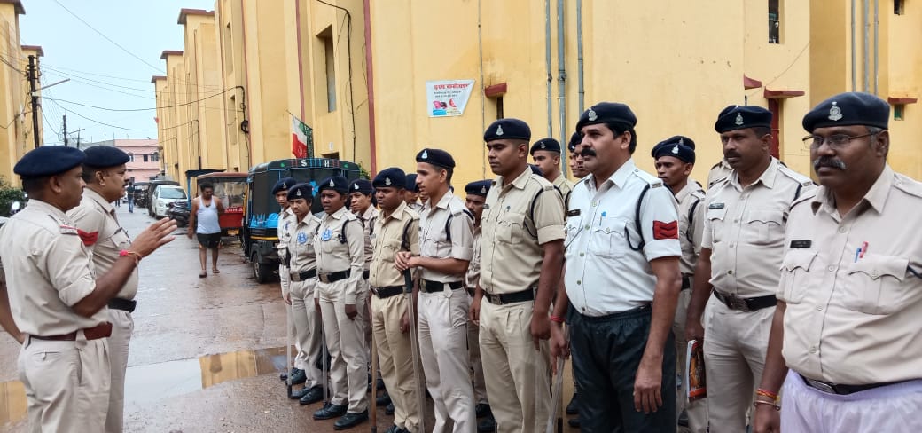 दीपावली के पहले पुलिस की आउटर कॉलोनियों में दबिश, दो दर्जन से ज्यादा संदेहियों को किया गिरफ्तार