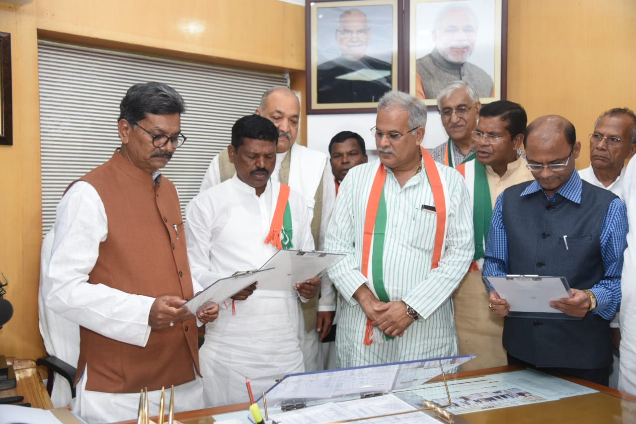 चित्रकोट में मिली जीत से उत्साहित CM भूपेश बघेल, कहा- हमने बस्तर की जनता का विश्वास जीता है, वोट प्रतिशत के साथ बढ़ा है जीत का अंतर