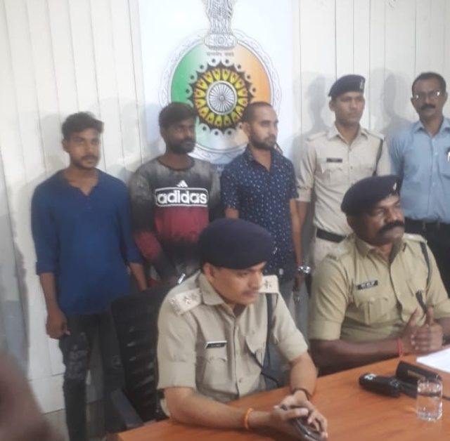 खुलासाः मालिक के ज्वेलरी शॉप से उड़ाए 5 लाख, फिर नकली चाभी बनाकर दोस्तों से करवाया लाखों पार, इस तरह हुआ खुलासा