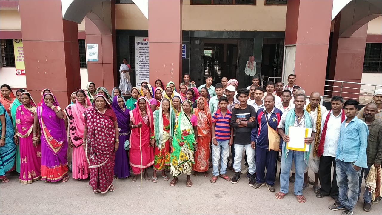 ग्रामीणों की समस्याएं अपर कलेक्टर ने नहीं सुनी, दिखाया तहसील कार्यालय का रास्ता…