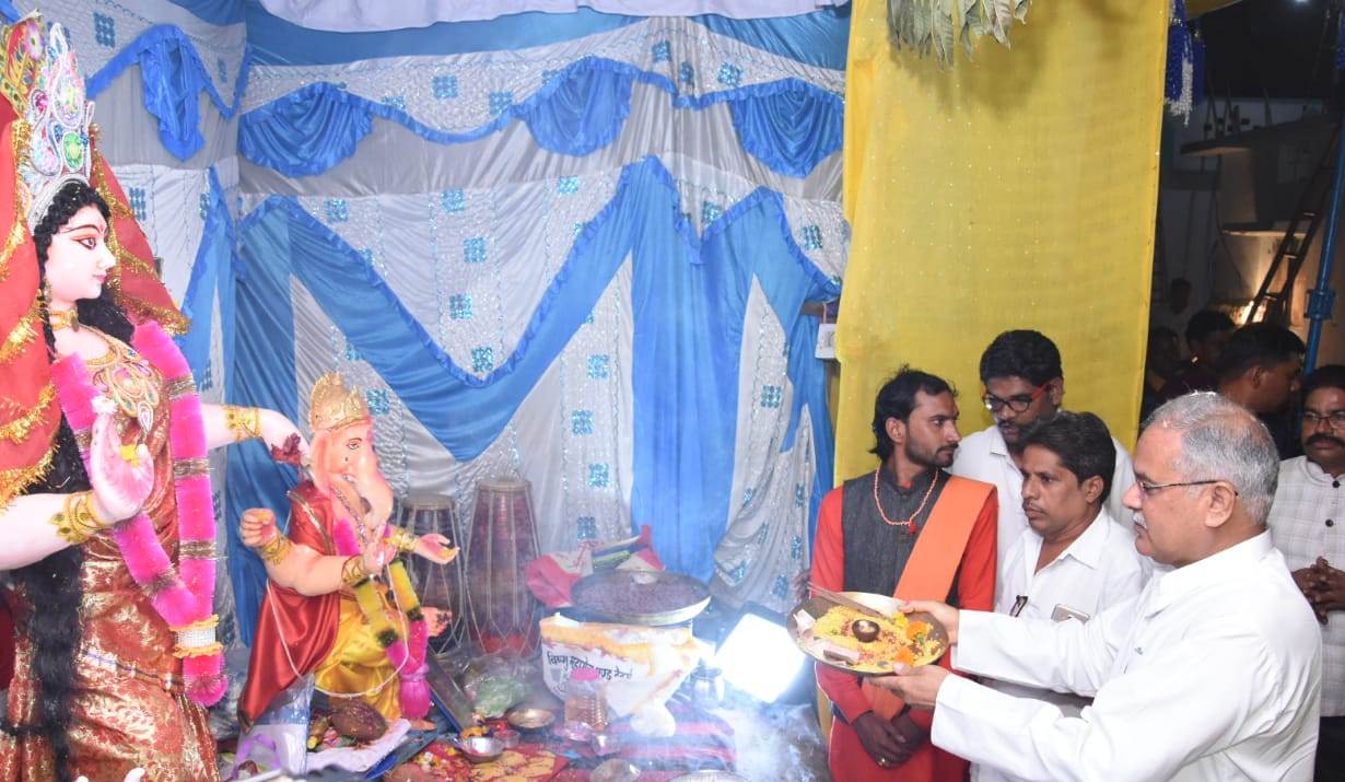 मड़ई-मेले में शामिल हुए सीएम भूपेश बघेल, कहा- कलामंच के लिए दी जाएगी पर्याप्त राशि