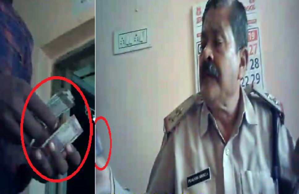 VIDEO: ट्रक छोड़ने के एवज से रिश्वत लेते कैमरे में कैद हुआ एसआई, एसपी से हुई शिकायत, बोले- जांच के बाद होगी कार्रवाई