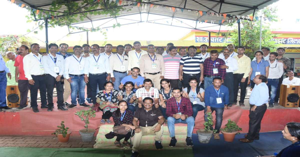 बाल वैज्ञानिकों ने चम्पारण-मुक्तांगन और नवा रायपुर का किया भ्रमण