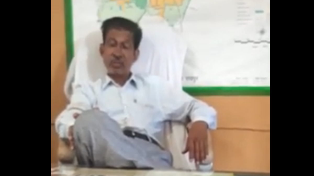मंत्री तक पहुंची लल्लूराम डॉट कॉम की खबर, रिश्वत मांगने वाले अधिकारी का हुआ निलंबन