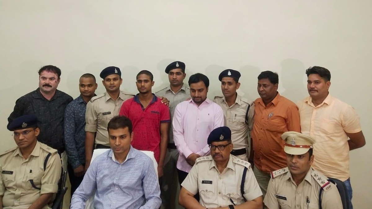 उबर एप से टैक्सी चलाने वाला निकला शातिर अंतर्राज्यीय चैन स्नैचर, दिल्ली से पकड़कर लाई पुलिस
