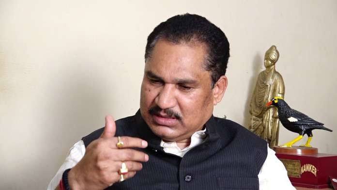 बड़ी ख़बर : भाजपा प्रदेशाध्यक्ष विक्रम उसेंडी को बंगला खाली करने राज्य सरकार ने दिया नोटिस, उसेंडी का बंगला मंत्री को अलॉट