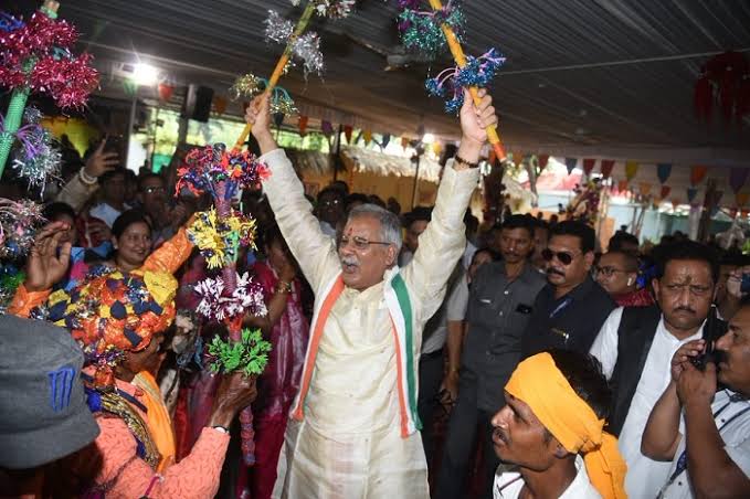 …येखर बर छत्तीसगढ़ के मुखिया ल गाड़ा-गाड़ा बधाई, सरकार के उधिम के असर चारो कोति होथे, बढ़ई तो करना ही चाही