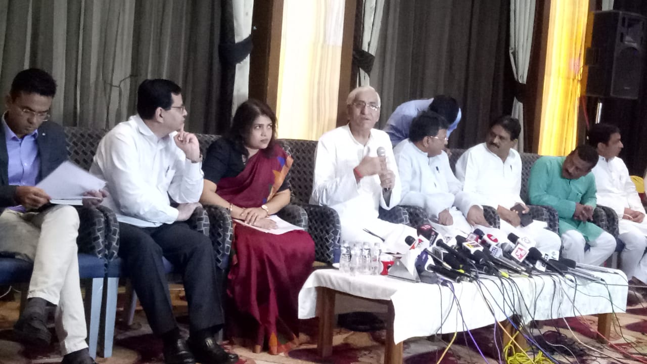 सुपेबेड़ा में दूषित पानी के अलावा चार फैक्टरों से हो रही है किडनी की बीमारी, प्रेसवार्ता में सिंहदेव ने बताई वजह, कहा- सरकार गंभीर है निराकरण के लिए काम की शुरुआत कर दिये