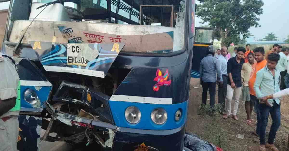 बीमार पत्नी से मिलने आ रहे युवक को तेज रफ्तार बस ने मारी टक्कर, मौके पर ही मौत…