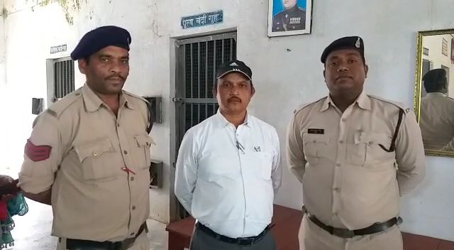 डॉक्टर पर सगी भांजी ने लगाया दुष्कर्म का आरोप, पुलिस ने मामला दर्ज कर आरोपी को पकड़ा…