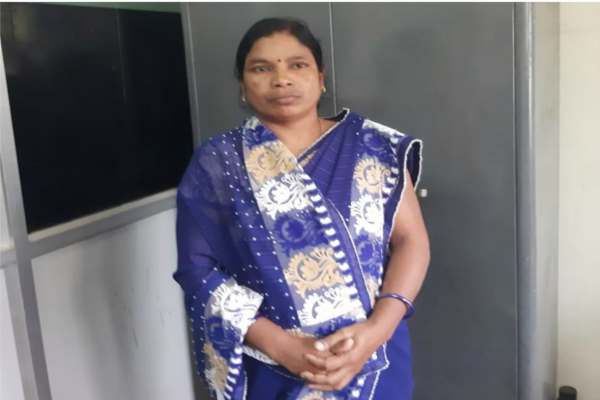 ACB की टीम ने महिला क्लर्क को रिश्वत लेते रंगे हाथों किया गिरफ्तार, जमीन नामांतरण करने मांगे थे इतने पैसे