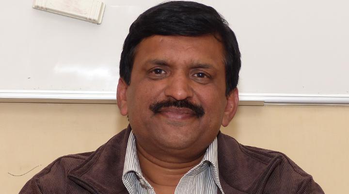आलेख : कोरोना से सावधान रहेंगे, तभी बचेंगे- डॉ. दिनेश मिश्र