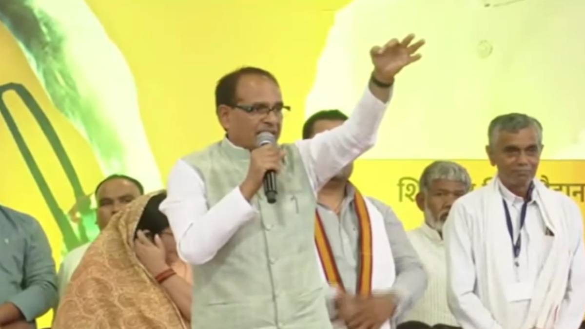 ‘कोल जनजाति सम्मेलन’: CM शिवराज बोले- तारीख तय कर लो, जून में कोल गढ़ी का पुनर्निर्माण कर शिलान्यास कर दिया जाएगा