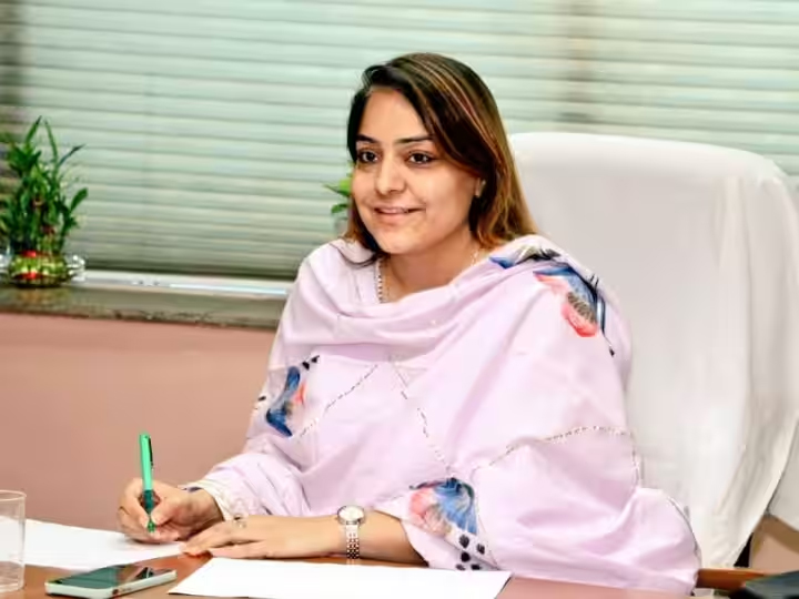 Delhi News: दिल्ली की मेयर डॉ शैली ओबेरॉय को हाई कोर्ट से लगा बड़ा झटका
