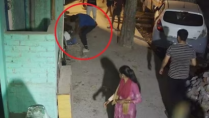 Delhi Crime News: युवक ने नाबालिग पर किए 30 वार, फिर कुचलकर मार डाला