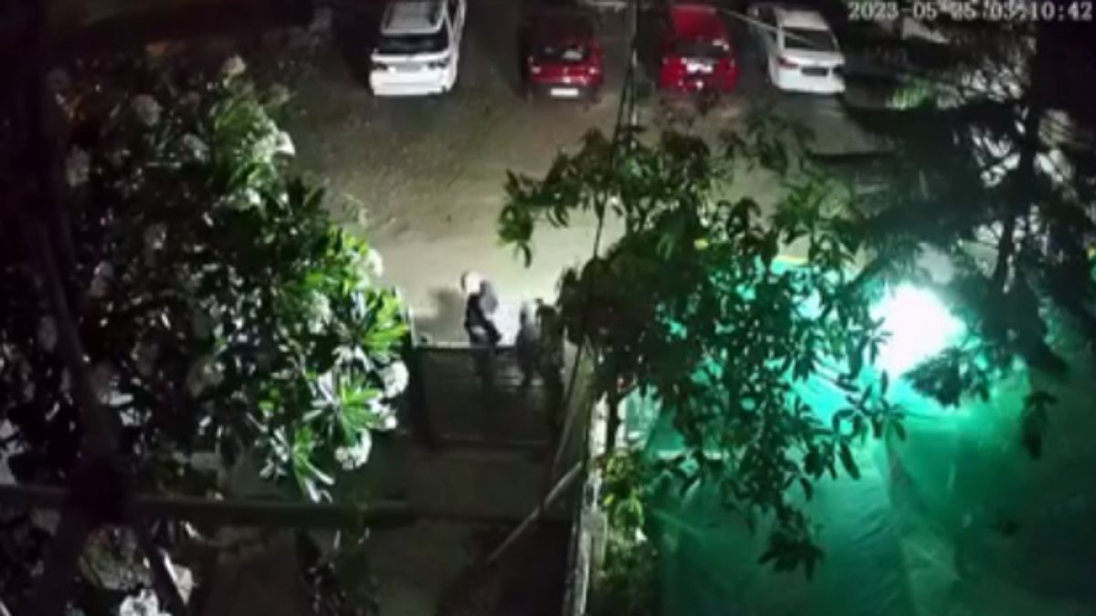 Bhopal में चड्डी गैंग का आतंक: रिटायर्ड कर्नल के घर चोरी, नकाबपोश बदमाशों ने ब्रीफकेस पर हाथ किया साफ, वारदात CCTV में कैद