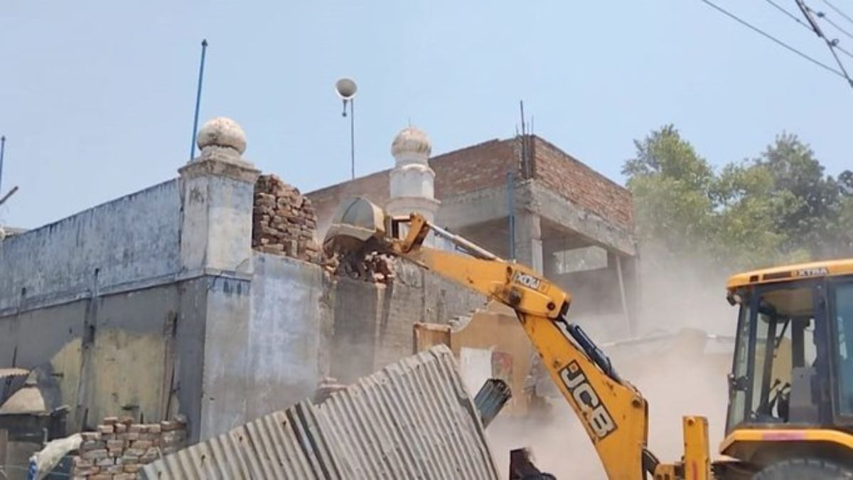 हाईवे निर्माण के बीच आ रही थी मस्जिद, फिर मुस्लिम समाज ने खुद किया ऐसा काम कि…