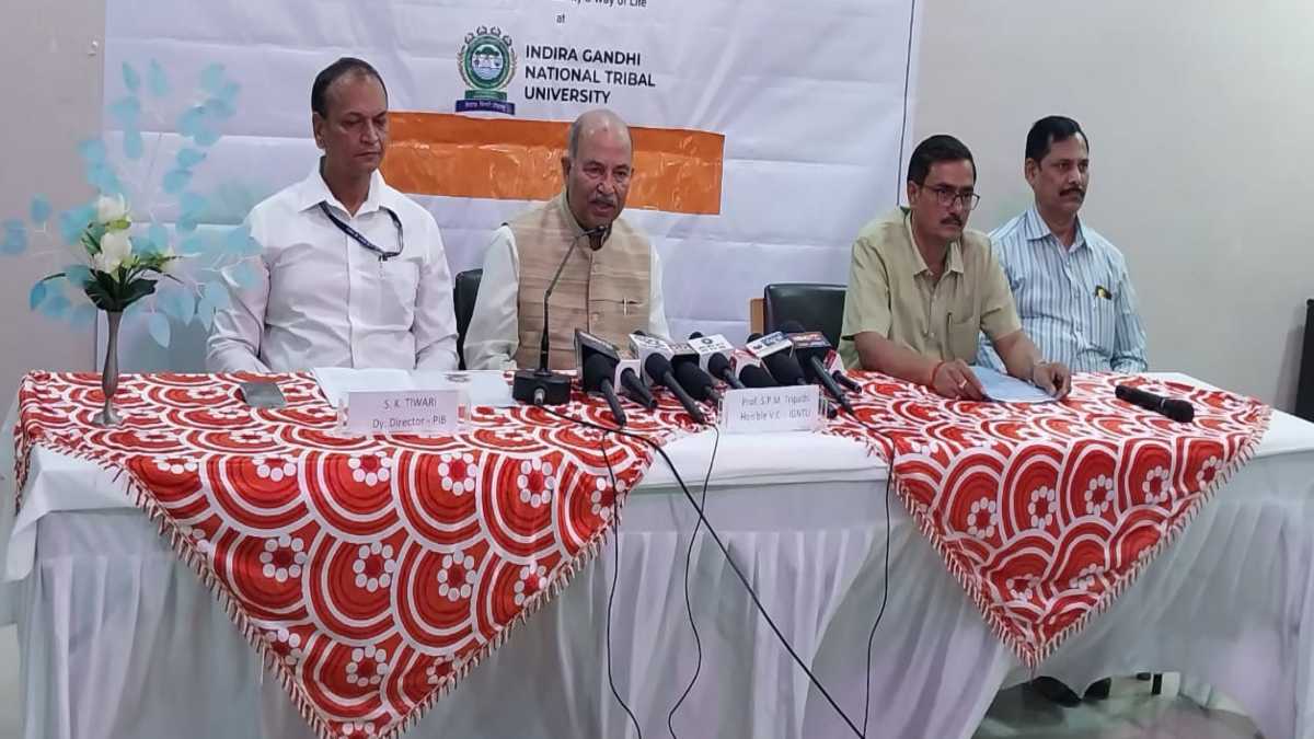 प्रियंक कानूनगो के धर्मांतरण वाले आरोप पर कुलपति का जवाब: कहा- हिम्मत हो तो नाम बताएं, जांच कर करेंगे कार्रवाई