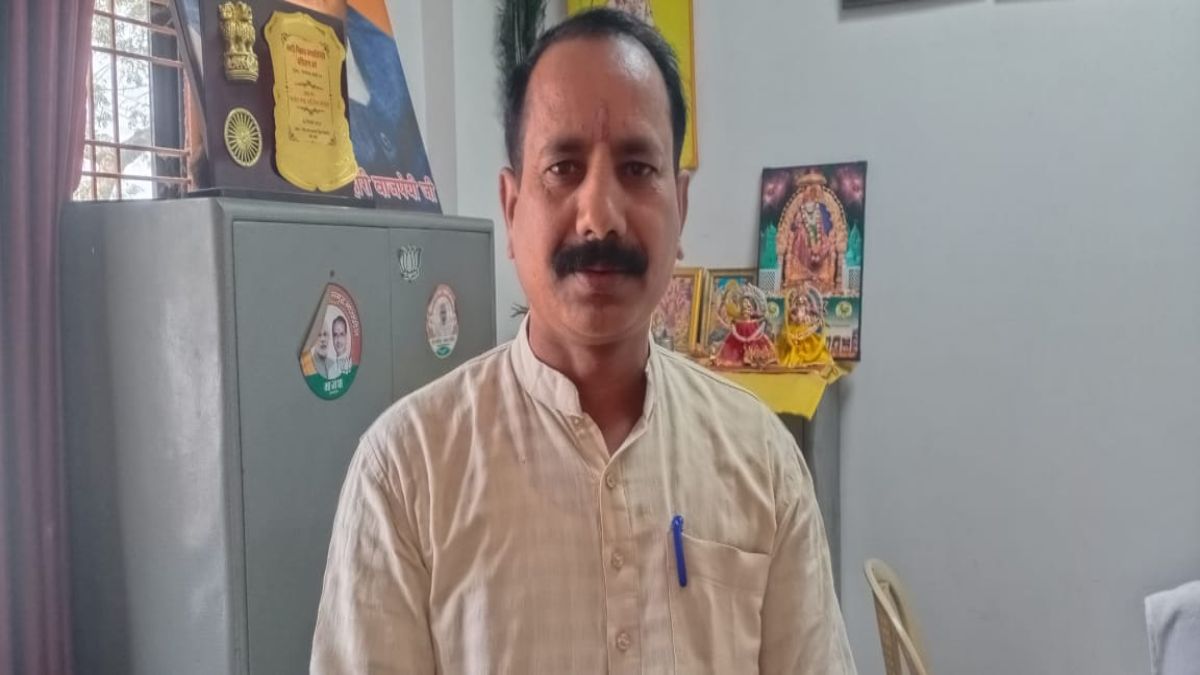 BJP नेता को CM हाउस से आया बुलावा: सीएम शिवराज से मुलाकात करेंगे कृष्ण कुमार, एमपी कुशवाहा समाज बोर्ड का अध्यक्ष बनाए जाने की अटकलें