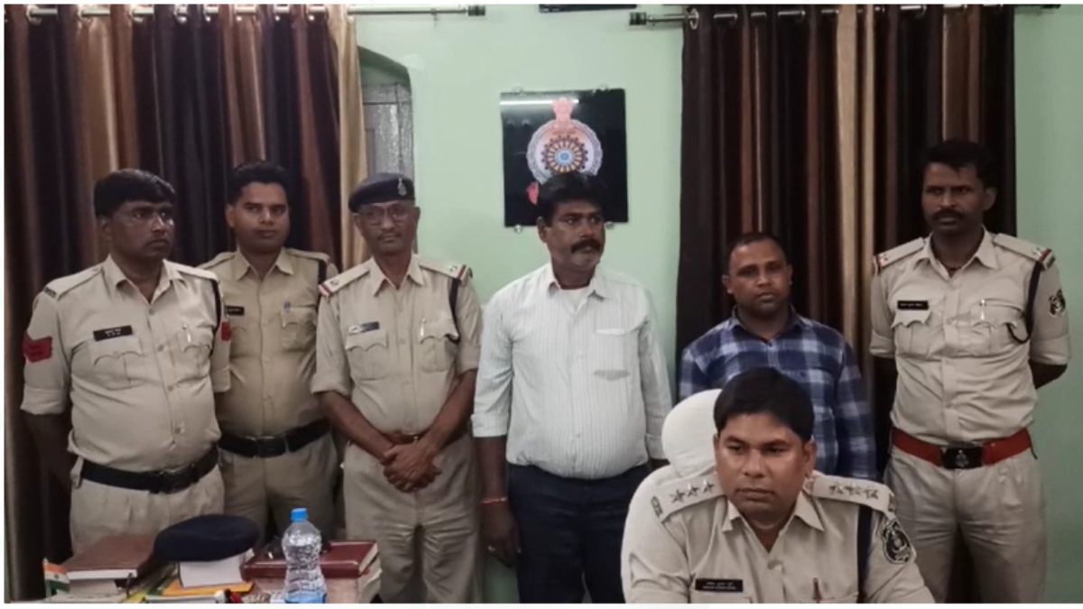 CG CRIME : नौकरी लगाने के नाम पर कई जिलों में चल रहा खेला, युवाओं से लाखों लेकर दे रहे थे गच्चा, दो आरोपी गिरफ्तार