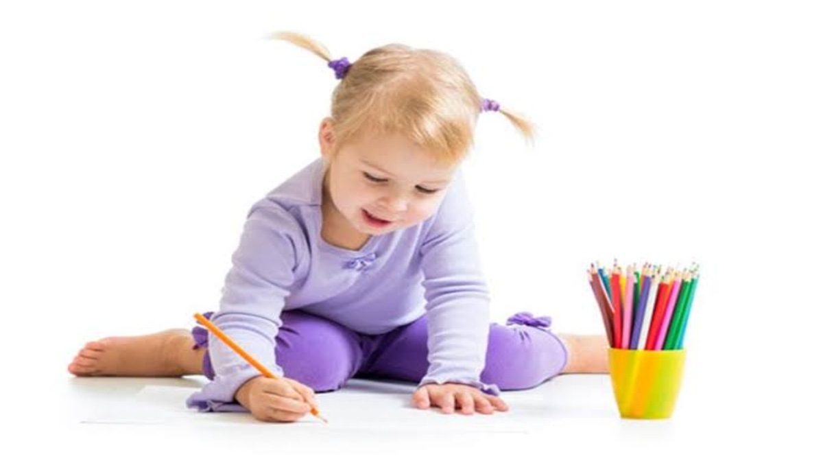 Disadvantages Of Sitting In W Position : W पोजिशन में बैठता है आपका बच्चा, तो ठीक करवाएं बैठने की पोजिशन …