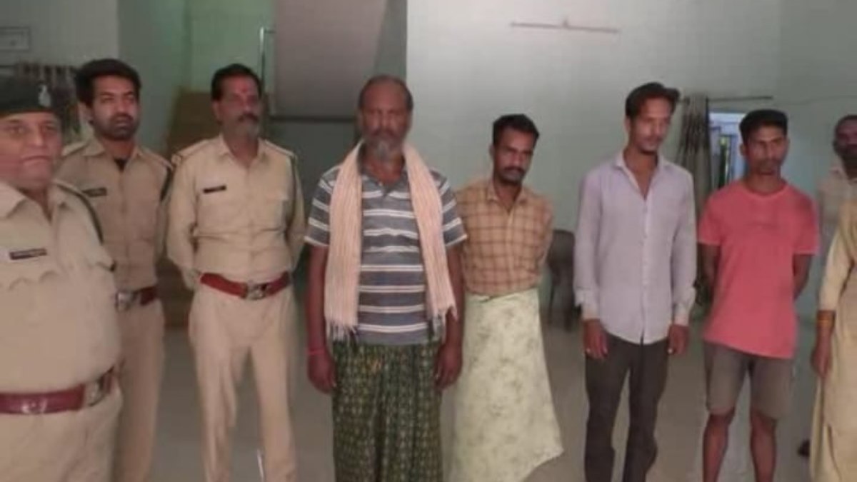 CG BREAKING: जंगली सूअर के शिकार मामले में 4 गिरफ्तार और 1 फरार, राइफल और जिंदा कारतूस जब्त
