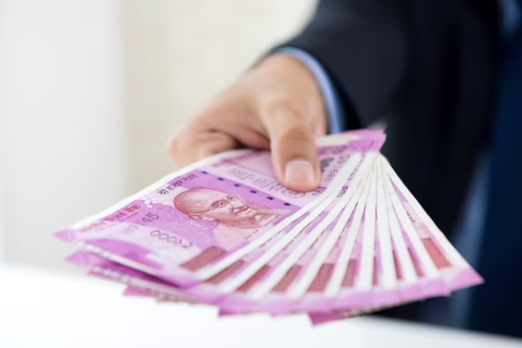 Multibagger Share News: इन शेयरों ने निवेशकों को बनाया मालामाल, एक लाख के बने 1.33 करोड़