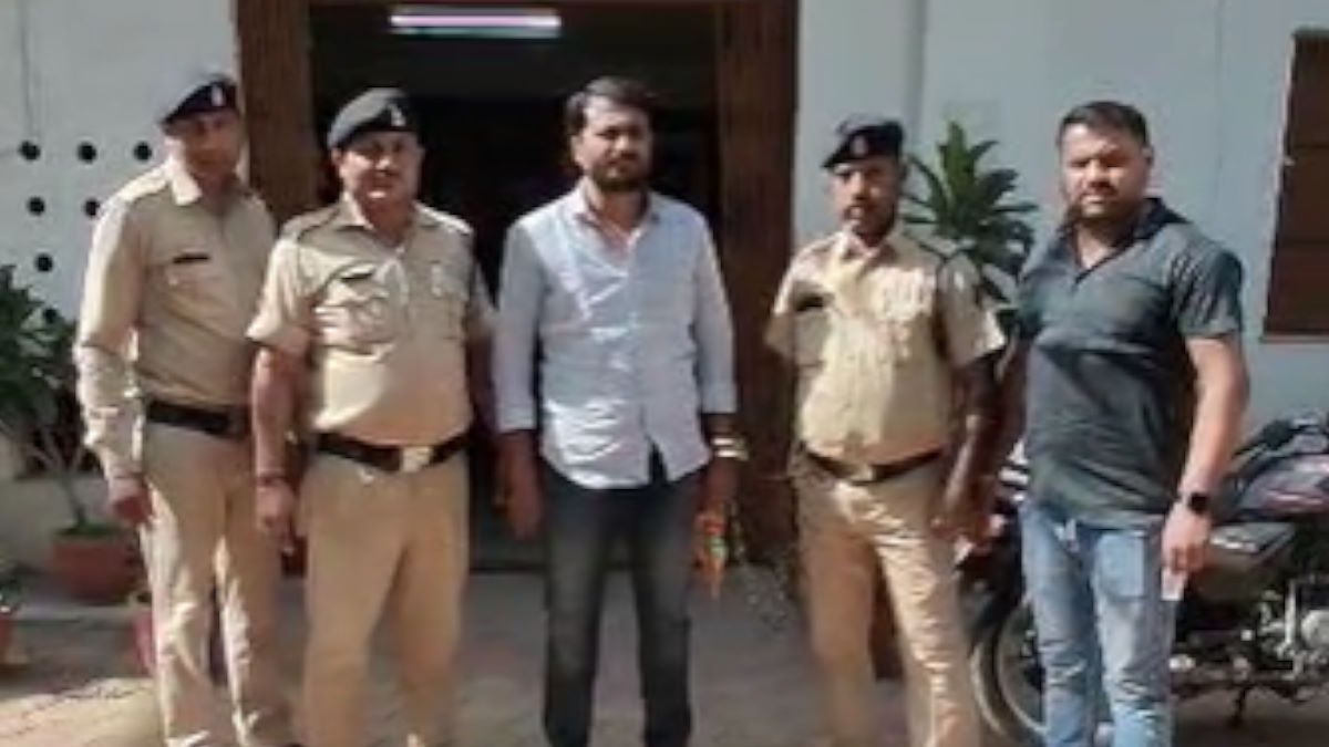 ठग दंपती की कारस्तानी… स्टील सप्लाई के नाम पर कारोबारियों को लगाते थे चूना, आरोपी पति गिरफ्तार, पत्नी मौका देख हुई फरार…
