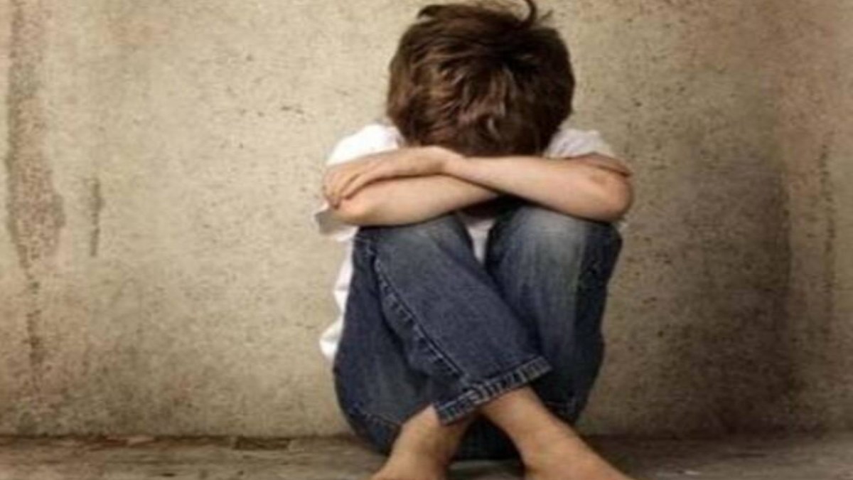 पढ़ाने के नाम पर गंदा काम : मासूमों को दो साल से हवस का शिकार बना रहा था ट्यूशन टीचर, 6 बच्चों से किया कुकर्म