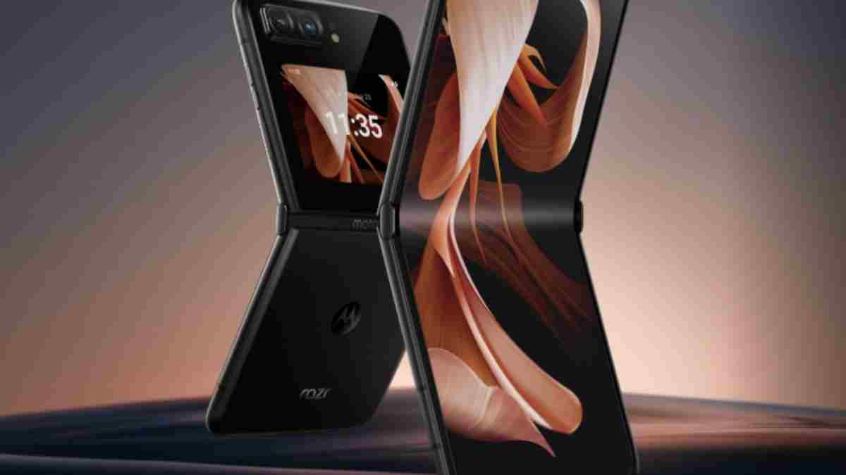 Samsung को टक्कर देने आ रहा Motorola का 8GB रैम और दो डिस्प्ले वाला Flip Phone, जानिए कब होगा लॉन्च…