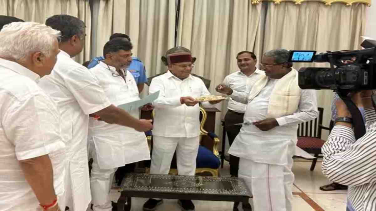 कांग्रेस विधायक दल के नेता चुने गए सिद्धारमैया : राज्यपाल से मुलाकात कर सरकार बनाने का पेश किया दावा, 20 को शपथ समारोह, सोनिया, राहुल, प्रियंका, भूपेश बघेल समेत कई नेताओं को भेजा न्योता