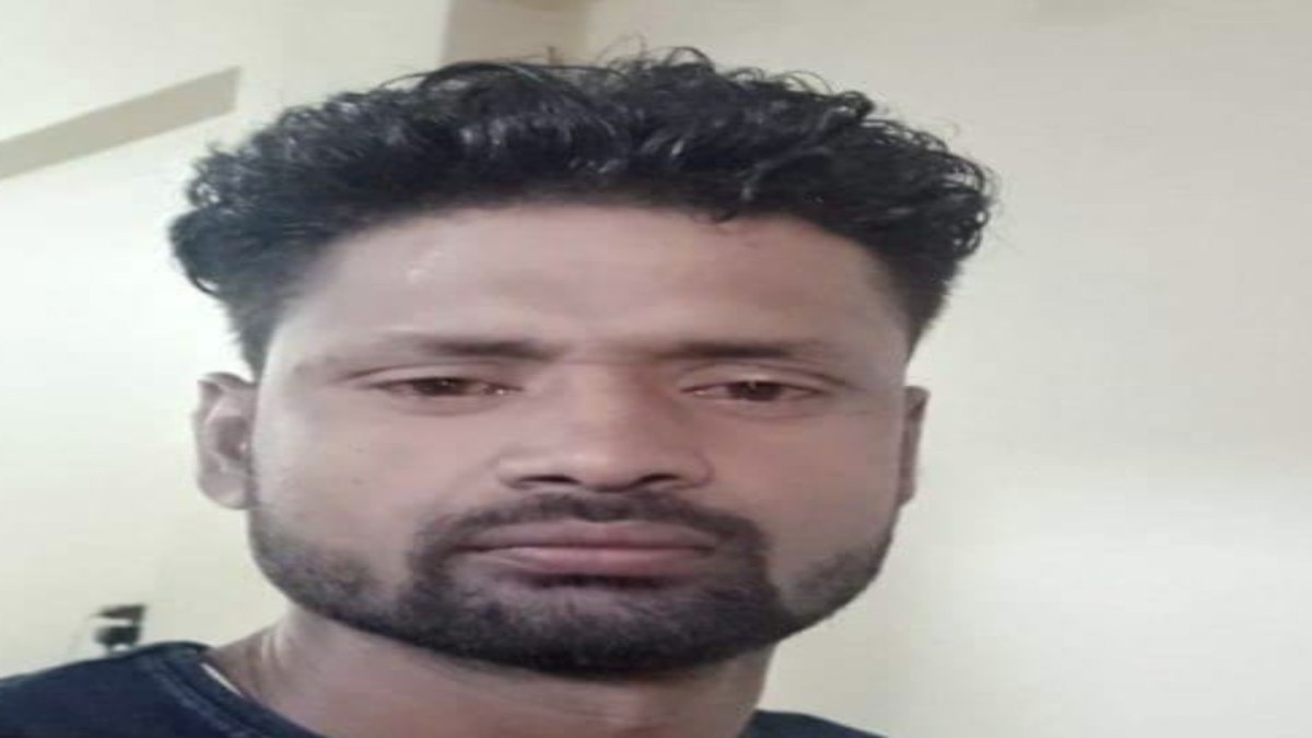 कुख्यात बदमाश की हत्या LIVE VIDEO: मामूली विवाद में तीन युवकों ने पत्थर मारकर उतारा मौत के घाट, आरोपियों के तलाश में जुटी पुलिस