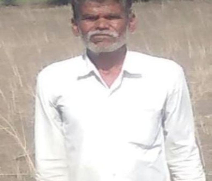 लापता व्यक्ति का शव मिलने से फैली सनसनीः खेत में दफन शव के हाथ को कुत्ते नोच रहे थे, हत्या की आशंका