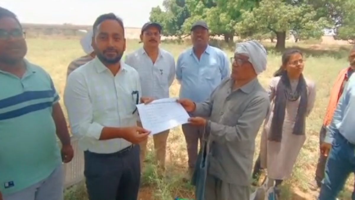 कलेक्टर की अनूठी पहल: खुद खड़े रहकर कराया एक दिन में रिकॉर्ड 1552 जमीनों का सीमाकंन, गिनीज बुक ऑफ रिकार्ड के लिए करेंगे अप्लाई