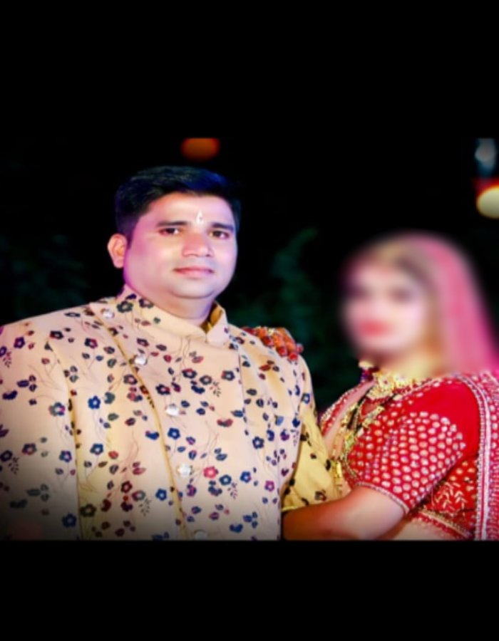 दहेज प्रताड़ना: पत्नी की सिम पोर्ट कराकर पति ने अकाउंट से निकाले लाखों रुपए, पुलिस ने मामूली धाराओं में दर्ज किया केस, पत्नी को अविवाहित बताकर लिया रोजगार लोन