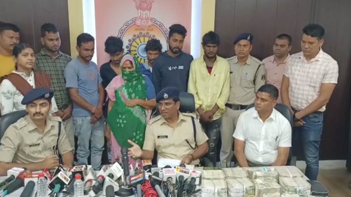 CG में लाखों की चोरी : एक महिला, 6 युवक समेत 7 लोग गिरफ्तार, 41 लाख कैश बरामद