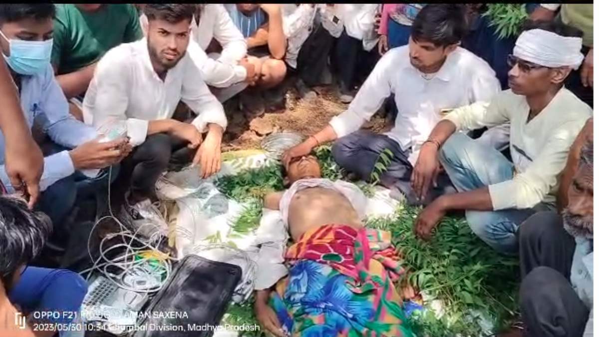 मुर्दे में लौटी जान: अंतिम संस्कार के लिए शव को चिता पर लिटाया तो अचानक हुई हरकत, नब्ज टटोलने पर सांसे चल रही थी, आनन-फानन में अस्पताल लेकर पहुंचे