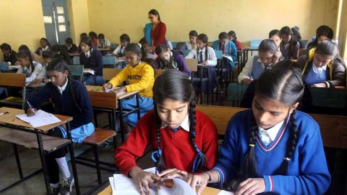 CG NEWS: स्कूली पाठ्यक्रम में संशोधन, बदलाव और विकास के लिए हुई बैठक, ये है इसके पीछे की बड़ी वजह…