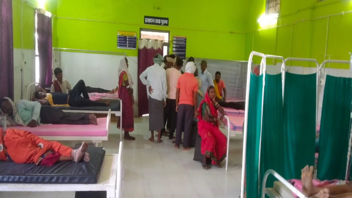 CG BREAKING : मजदूरों पर मधुमक्खियों ने किया हमला, 20 लोग घायल, 5 गंभीर
