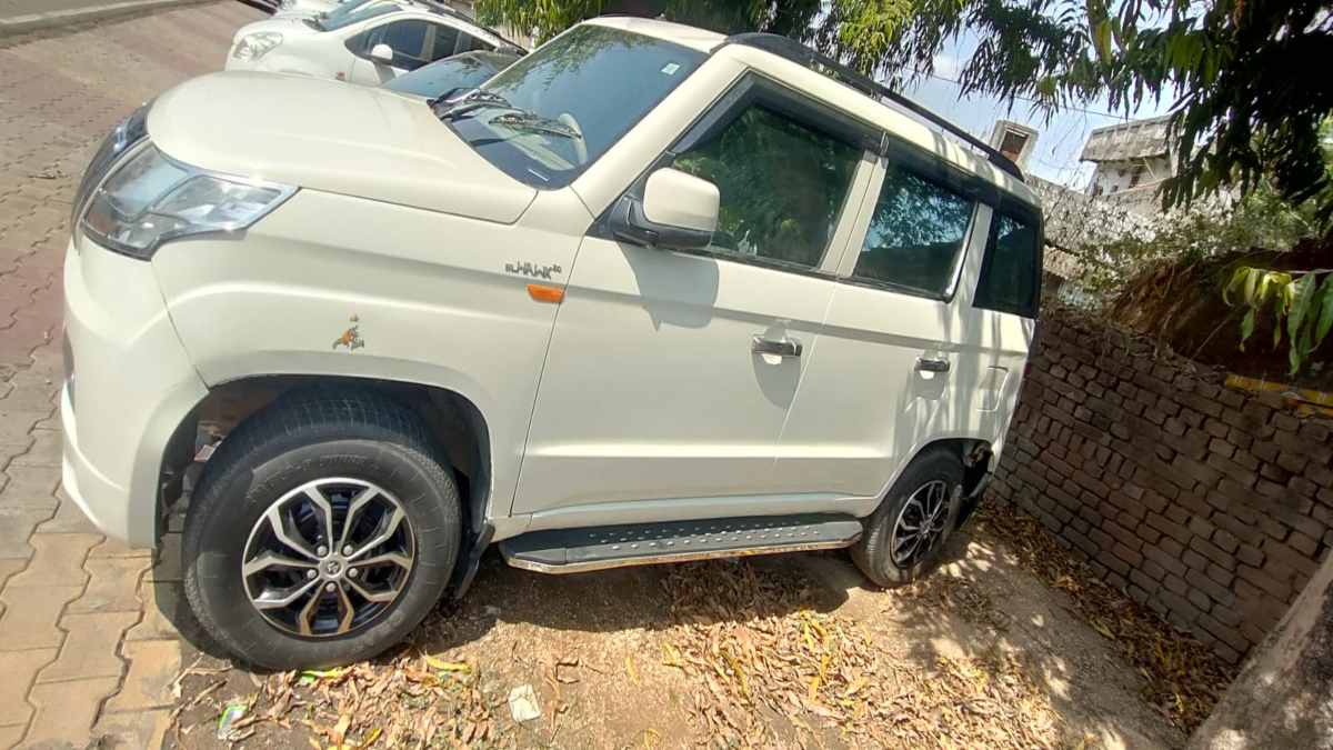 ये क्या बात हुईः टेस्ट ड्राइव के बहाने लग्जरी कार लेकर रफूचक्कर हो गया बदमाश, देखिए Video