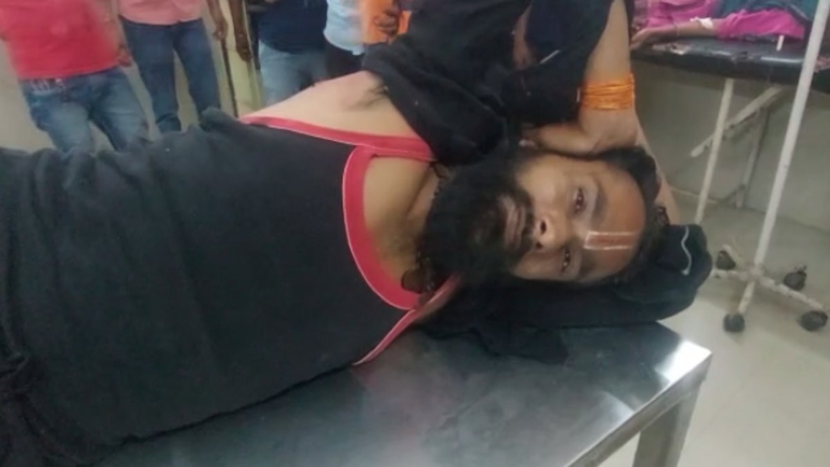 चुनावी रंजिश में युवक को मारी गोली: गंभीर हालत में अस्पताल में भर्ती, आरोपियों की तलाश में जुटी पुलिस