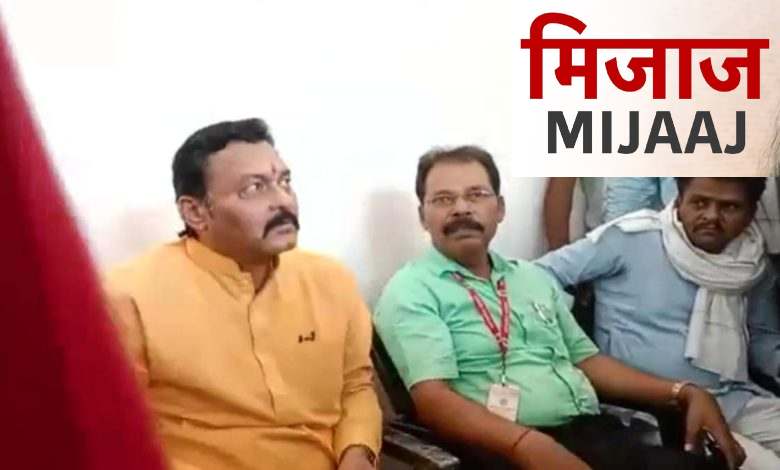छात्राओं को कपड़े बदलते देखने वाले रंगीन मिजाज प्राचार्य निलंबित: उच्च शिक्षा मंत्री ने दिए निर्देश, लल्लूराम की खबर का हुआ असर