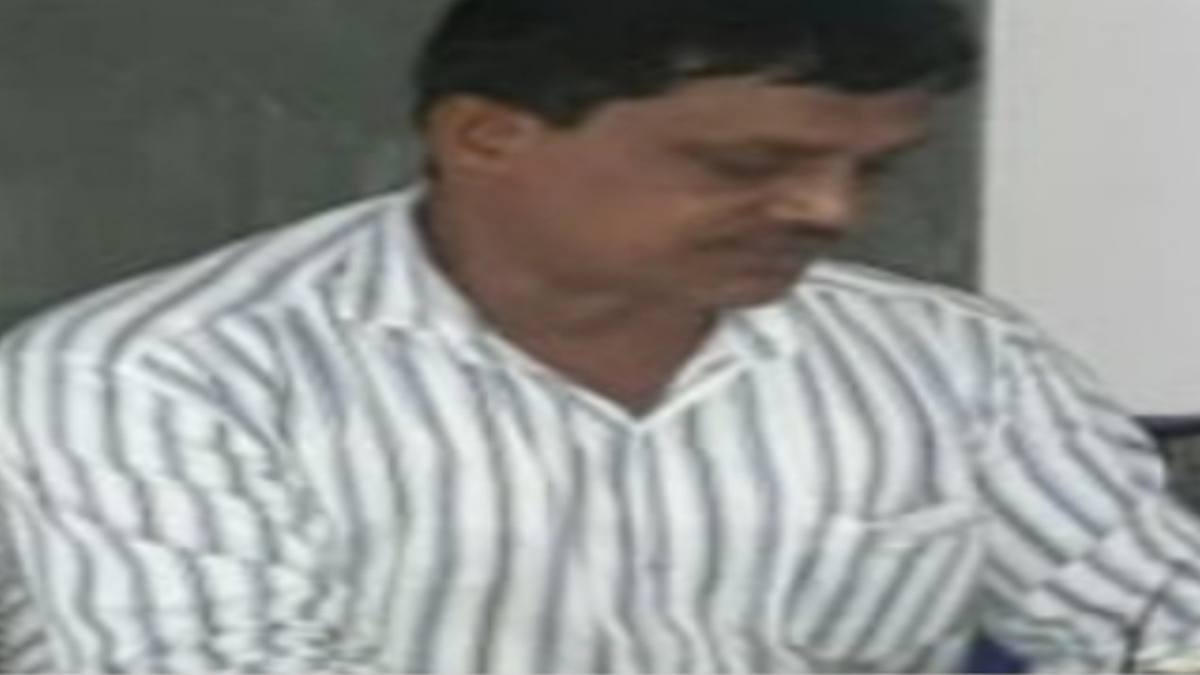 MP: 16 करोड़ के घोटाला मामले में तत्कालीन बीईओ गिरफ्तार, अब तक 10 आरोपियों की हो चुकी है गिरफ्तारी