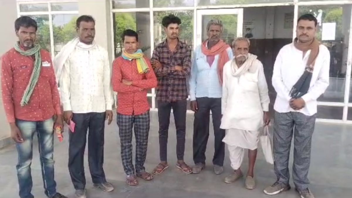 किसानों को मिली मुआवजा राशि: बाकी किसानों के खाते होल्ड होने पर कलेक्टर से शिकायत, डैम निर्माण के दौरान डूबान क्षेत्र में आए थे खेत